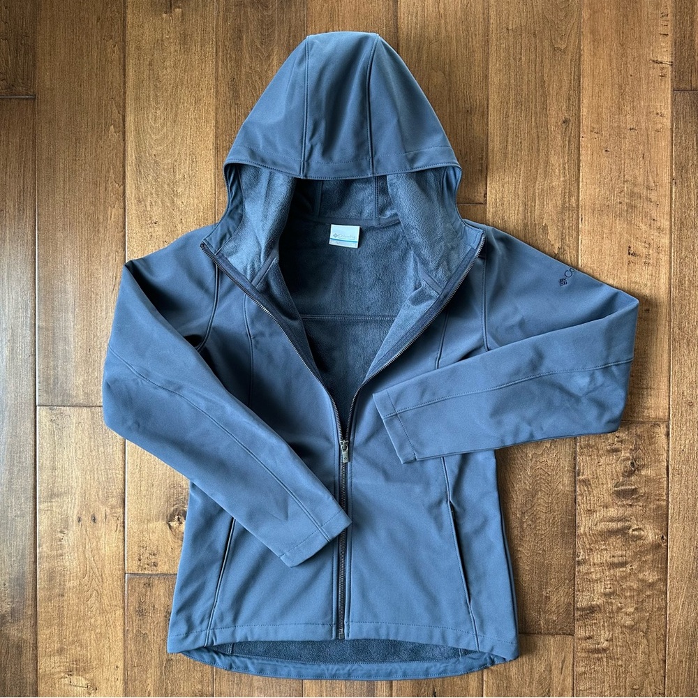 Women’s Columbia Softshell Hooded Jacket